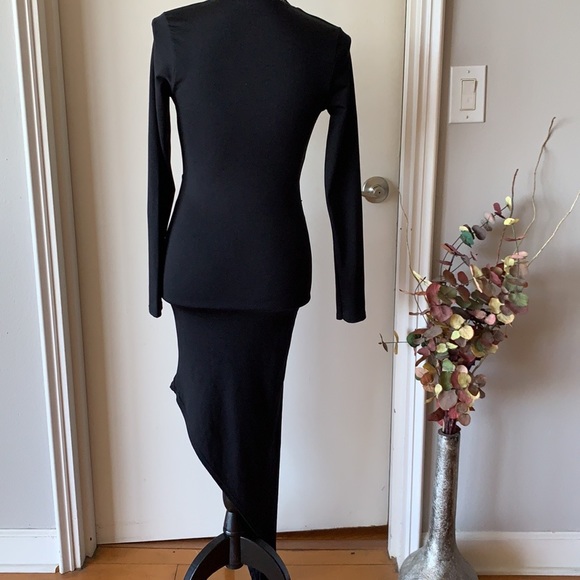 🎉2X HOST PICK🎉 Missguided Long Sleeve Plunge Neck Asymmetric Hem Dress - Picture 8 of 12